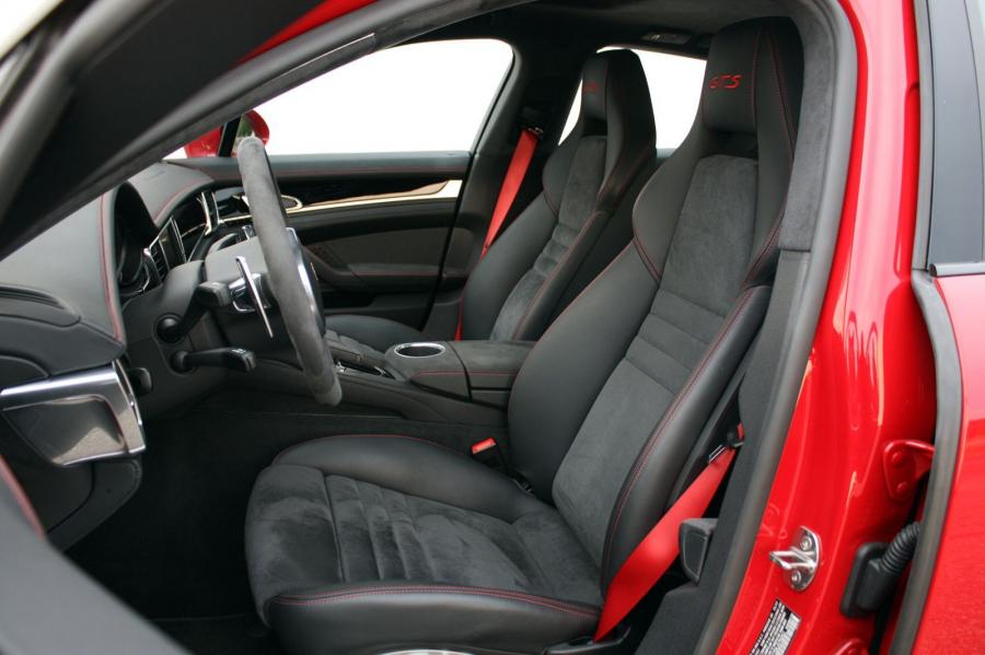  Porsche Panamera GTS 2013 года  (фото 18 из 52)
